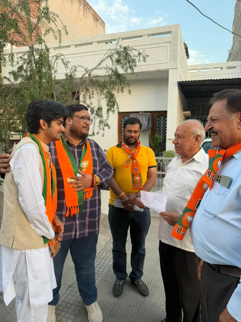 Parth Gupta Meets Ward 6 Residents in Panchkula, Promises Priority Action — photo 3