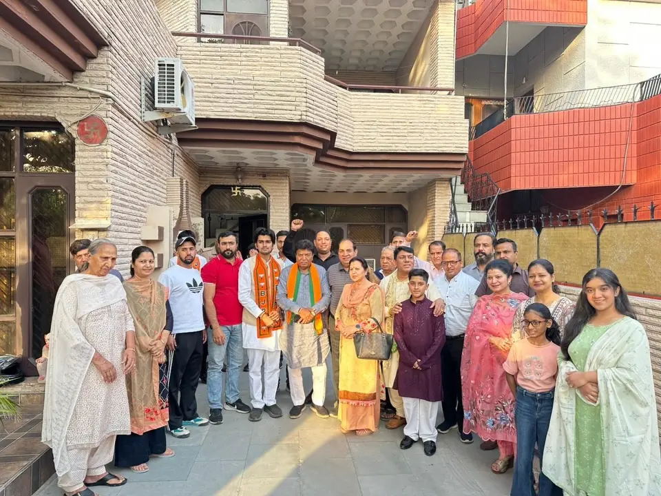 Parth Gupta's Door-to-Door Jan Sampark Drive in Ward 6, Panchkula
