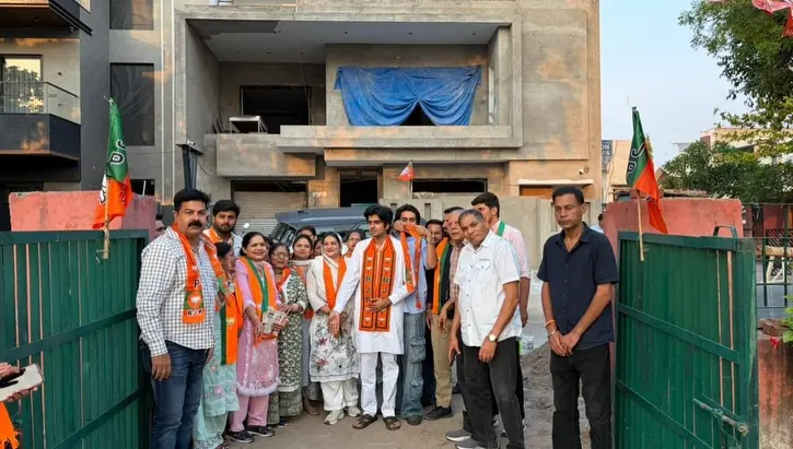 Parth Gupta's Door-to-Door Outreach Draws Support in Ward 6, Panchkula — photo 2