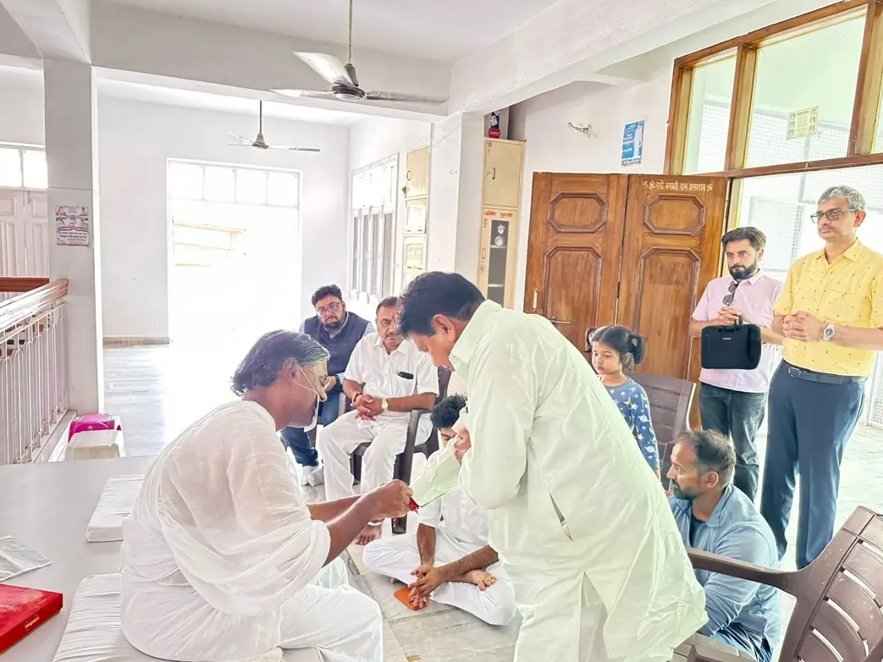 Parth Gupta Seeks Elders' Blessings at Sector 17 Jain Bhawan, Panchkula — photo 2