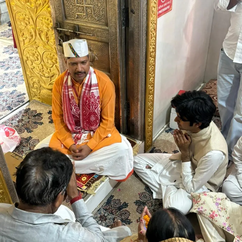 Parth Gupta Offers Prayers at Mata Mansa Devi Temple for PM Modi's Milestone — photo 2