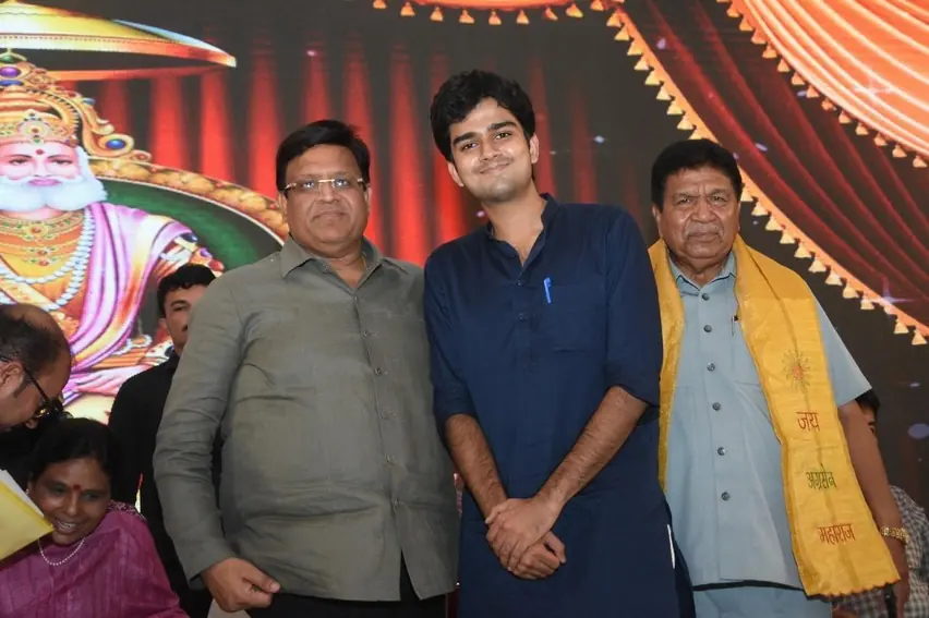 Councillor Parth Gupta Joins Agrawal Samaj, Panchkula in Felicitating New State President Dr. Archana Gupta — photo 2
